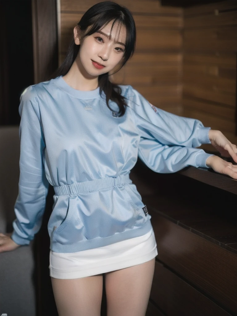 Gravure idol pose Hotel high resolution Not too small bust Skirts should be shortened Beautiful legs Height: 158cm
