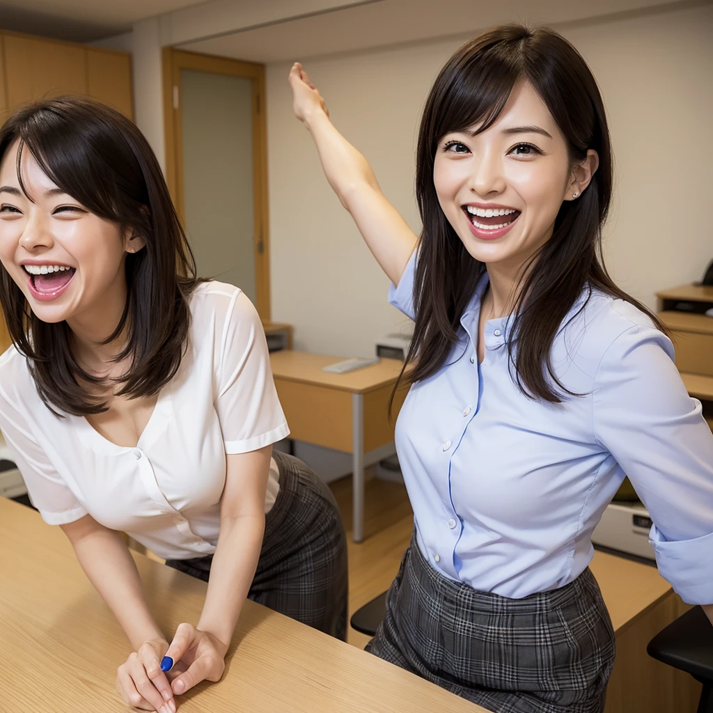 Laughing Japanese office lady、office、(Anatomically correct),masterpiece, Highest quality, Photorealistic、Laughing with your mouth open、Smiling at the camera
