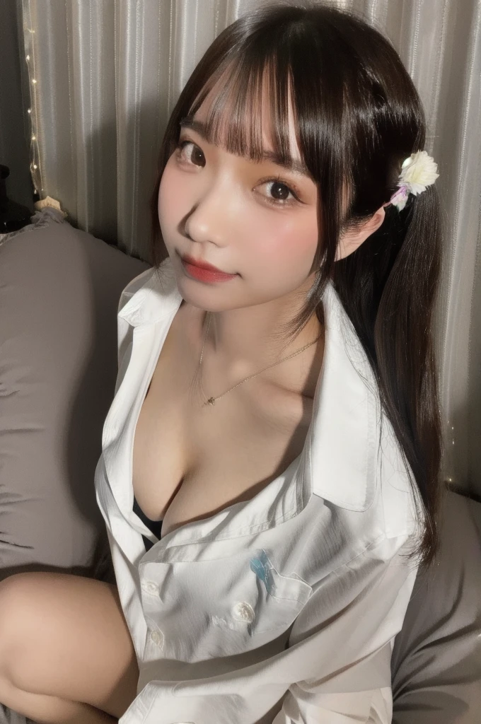 Selfie、Large Breasts、White shirt