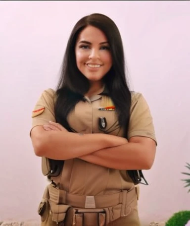 Mujer de estatura y complexion media, dark brown hair almost black and straight not so long, banita sonrisa y ayuelos, ohos medio y negros military uniform, rounded face, realistic, 4k