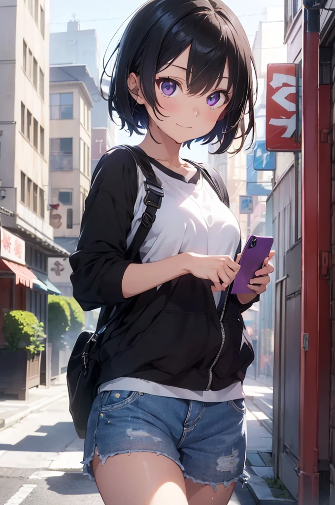 4K, (work of art), highest quallity, 2d, ((rebeld girl)), (teenage anime girl), holding a cellphone, selfie, short hair with long bangs, heterochromatic eyes, ssmile, full height, clean eyes, black eyelash, (intrincado detalhado), dramatic, makoto shinkai, purple eyes