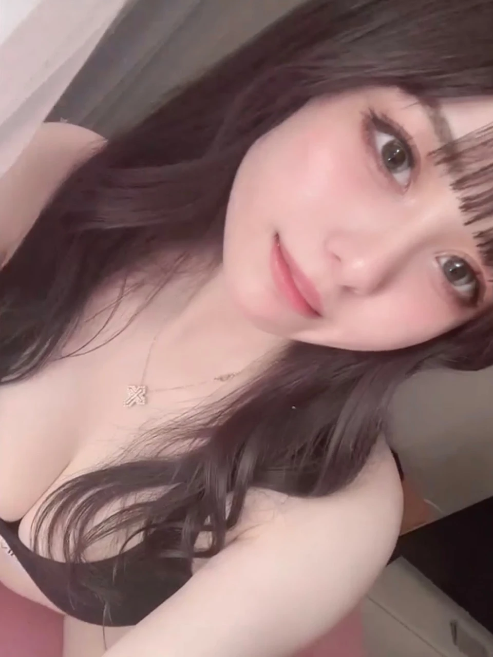 Cute blonde Japanese girl　