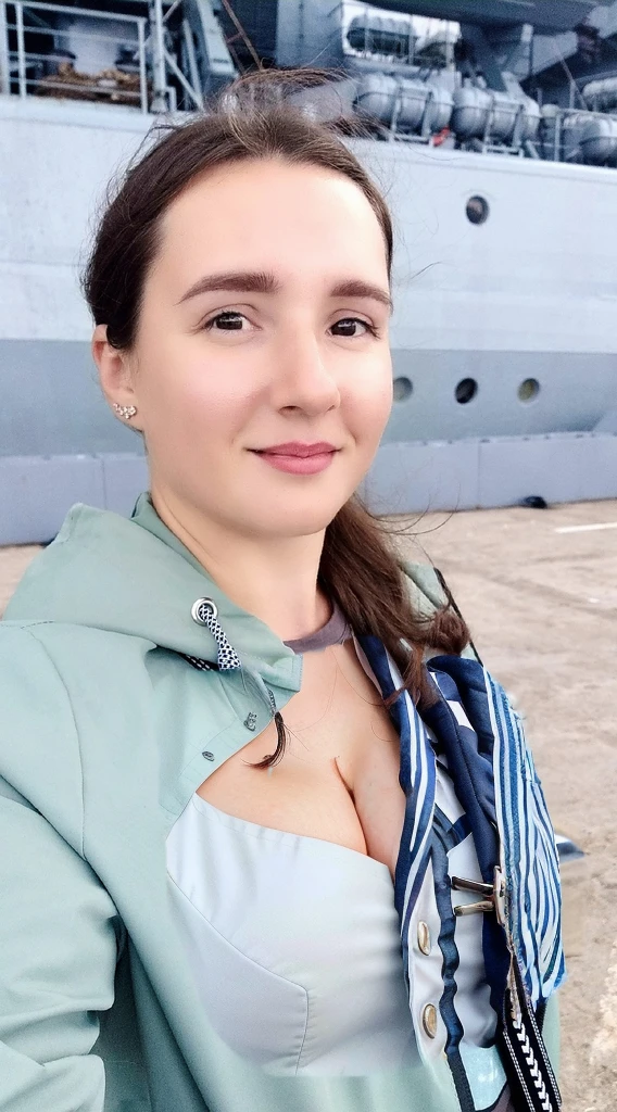 Arafed woman, profile picture 1024px, naked tits, Girl with warship details, vacation photos, moleksandra shchaslyva, Photo portrait, profile picture, standing on the deck of a ship, Alexandra Valishevskaya, profile photo, anastasia ovchinnikova