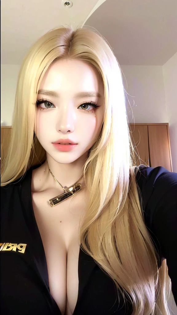 um close de uma mulher with long blonde hair usando um sutiã amarelo, longos blonde hair and large eyes, long blonde hair and large eyes, blonde hair and large eyes,  korean, linda mulher sul-korean, linda jovem korean, with long blonde hair, 8k selfie photograph, she is bullshit, look  at the camera, blonde and attractive features