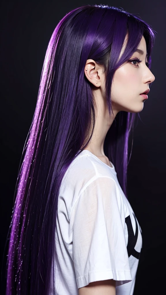 Anime woman from the back with straight hair and purple locks looking sideways in profile with purple eyes and a black t-shirt without a design , in the best quality on black background