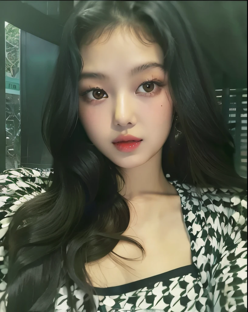 Asian woman araffed with long black hair and a black and white top, jennie blackpink, jossi do blackpink, Parque Roseanne do Blackpink, Retrato de Jossi de Blackpink, Jaeyeon Nam, Heonhwa Choe, Jinyoung Canela, tzuyu from twice, wan adorable korean face, Parque Ji-min, Korean Idol, ulzzang