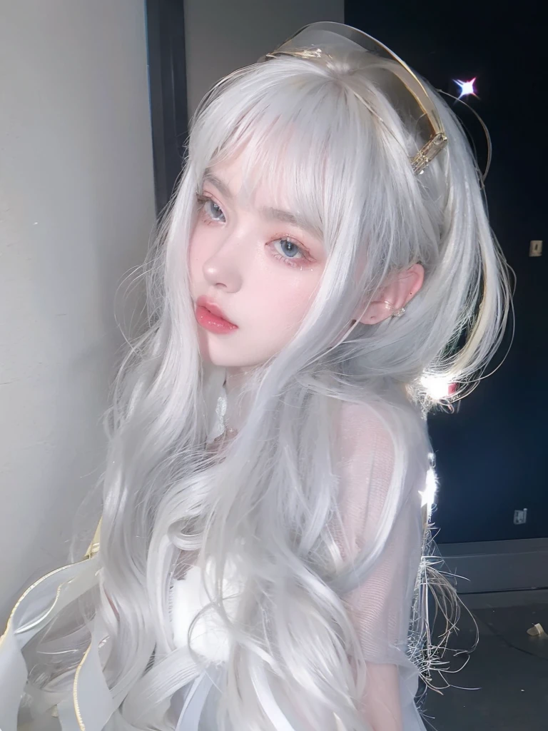 White long curly hair,Natural and beautiful hair,The background is simple, clean and beautiful