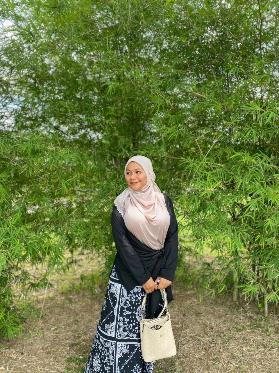 High resolution UHD, Improvement of quality, Soft lighting, Highly detailed, Very detailed on clothes, high quality clothes, Advanced Details, Sharp Focus, High resolution, Big Breasts, Breasts Covered With Hijab and Dress, Real clothes, Real Lighting, Same clothes, Same Clothes With Big Breasts, Big Boob Undershirt Covered, Malay Girl Wear Hijab