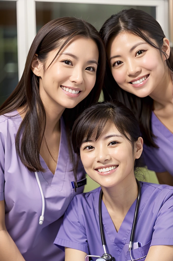 Dental hygienist, only two women　Side by side, smiling, wearing brown medical scrubs　Brown, short sleeves, cute, Japanese, black hair, female, early 20s　Upper body close-up　high resolution　Highest quality　　