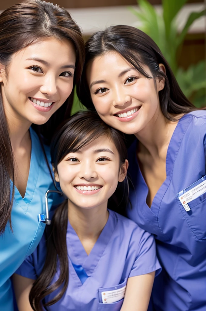 Dental hygienist, only two women　Side by side, smiling, wearing brown medical scrubs　Brown, short sleeves, cute, Japanese, black hair, female, early 20s　Upper body close-up　high resolution　Highest quality　　