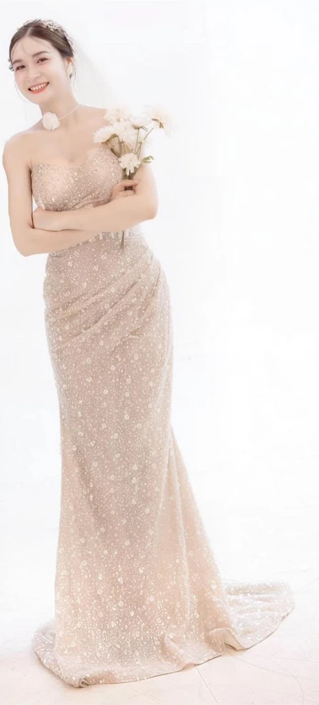 (((Nude)))