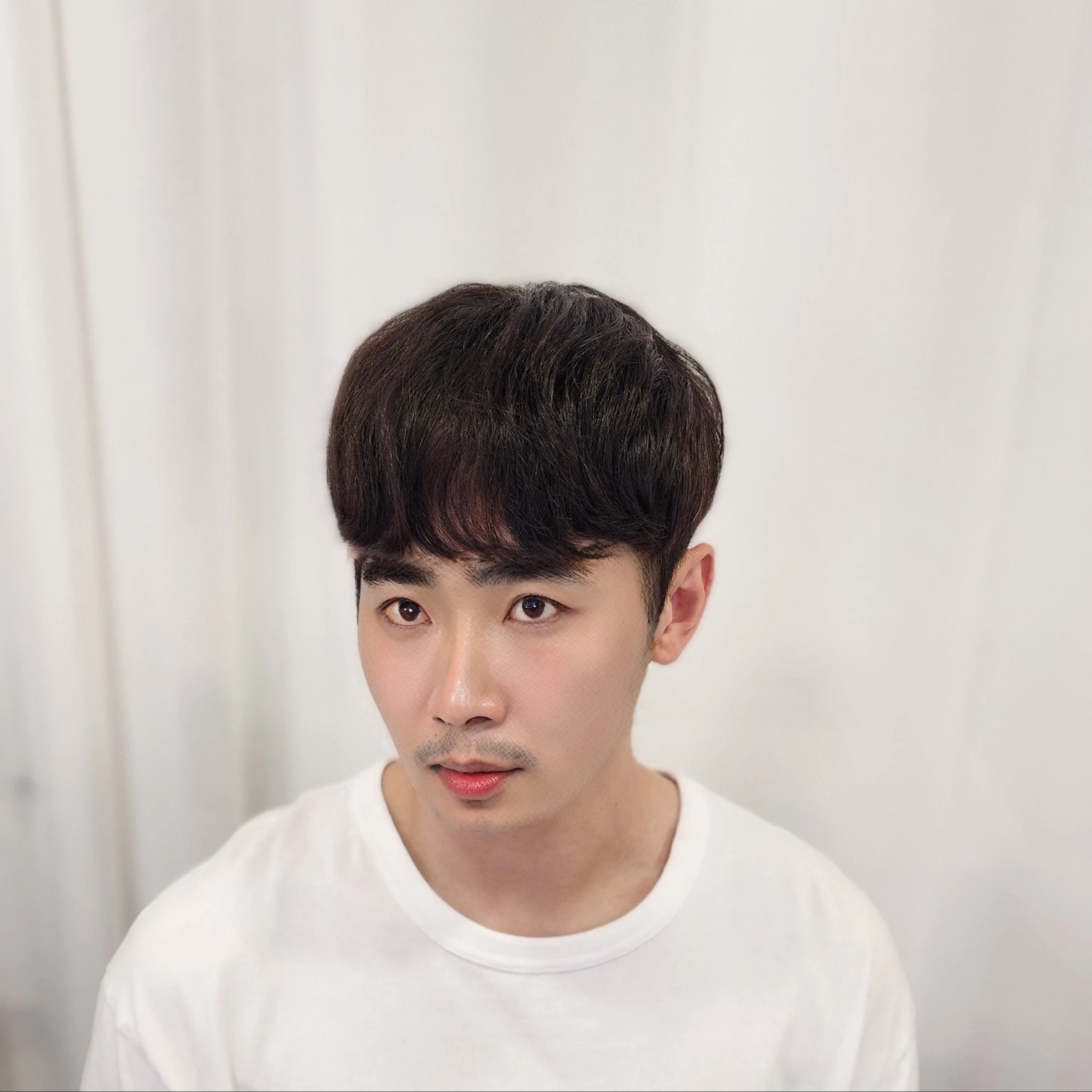Best Quality, 8k, Masterpiece, (Portrait: 1.3), (photo realistic:1.4), (hyper realistic:1.4), Sharp Focus, looking at viewer, (smoother lighting:1.1), (increase cinematic lighting quality:0.9), realistic lighting, backlighting, light on face, ray trace, (brightening light:1.2), (Increase quality:1.4), sharp detail, (best quality real texture skin:1.4), finely detailed eyes, black_eyes, finely detailed face, 25 year old Korean man