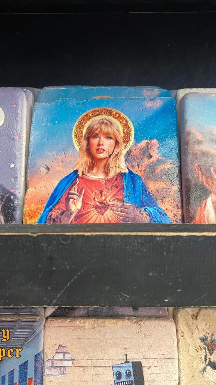 Taylor Swift as Jesus