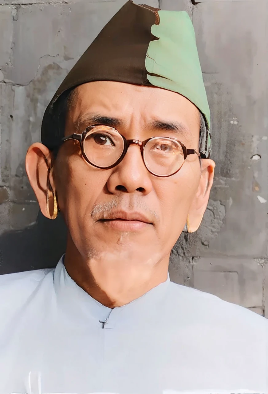 Indonesian Muslim male, aged 45 years and over. brown skin, wearing transparent glasses, ancient cloth head covering, Mandarin style Jaz. All image structures appear realistic HD quality.
