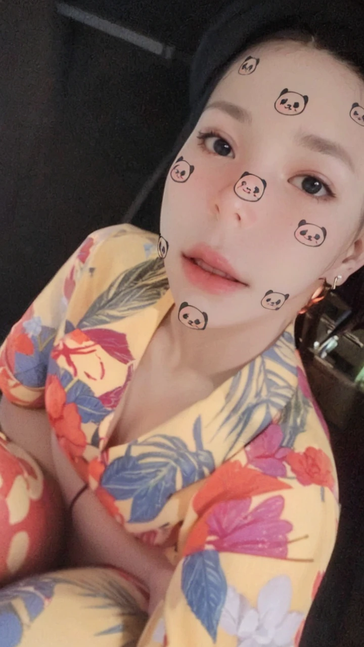 best quality, ultra high res, (photorealistic:1.4), 1girl, nude, small breast,pink nipples, black choker, smile, bare shoulders, solo focus, looking at viewer,fair skin,sunset,cherry tree,photon mapping, physically-based rendering, RAW photo, highly detailed background,kpop idol,depth of field,torii,cherry blossoms,hair ornament,detailed face,shiny skin,game cg,full body,