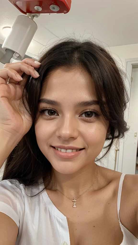 EMILLY FERREIRA TAKING SELFIE AT THE DENTIST