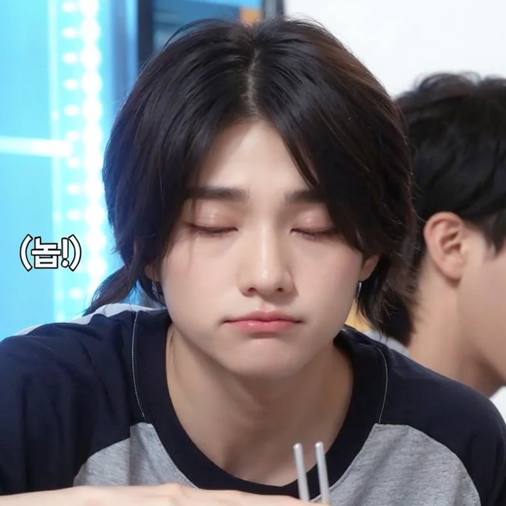 Ulzzang boy, ulzzang, Korean ulzzang boy, boy, cute face, cute eyes, cute, black hair, choi beomgyu, beomgyu from txt, choi beomgyu, beomgyu, small smile , pout, pouting