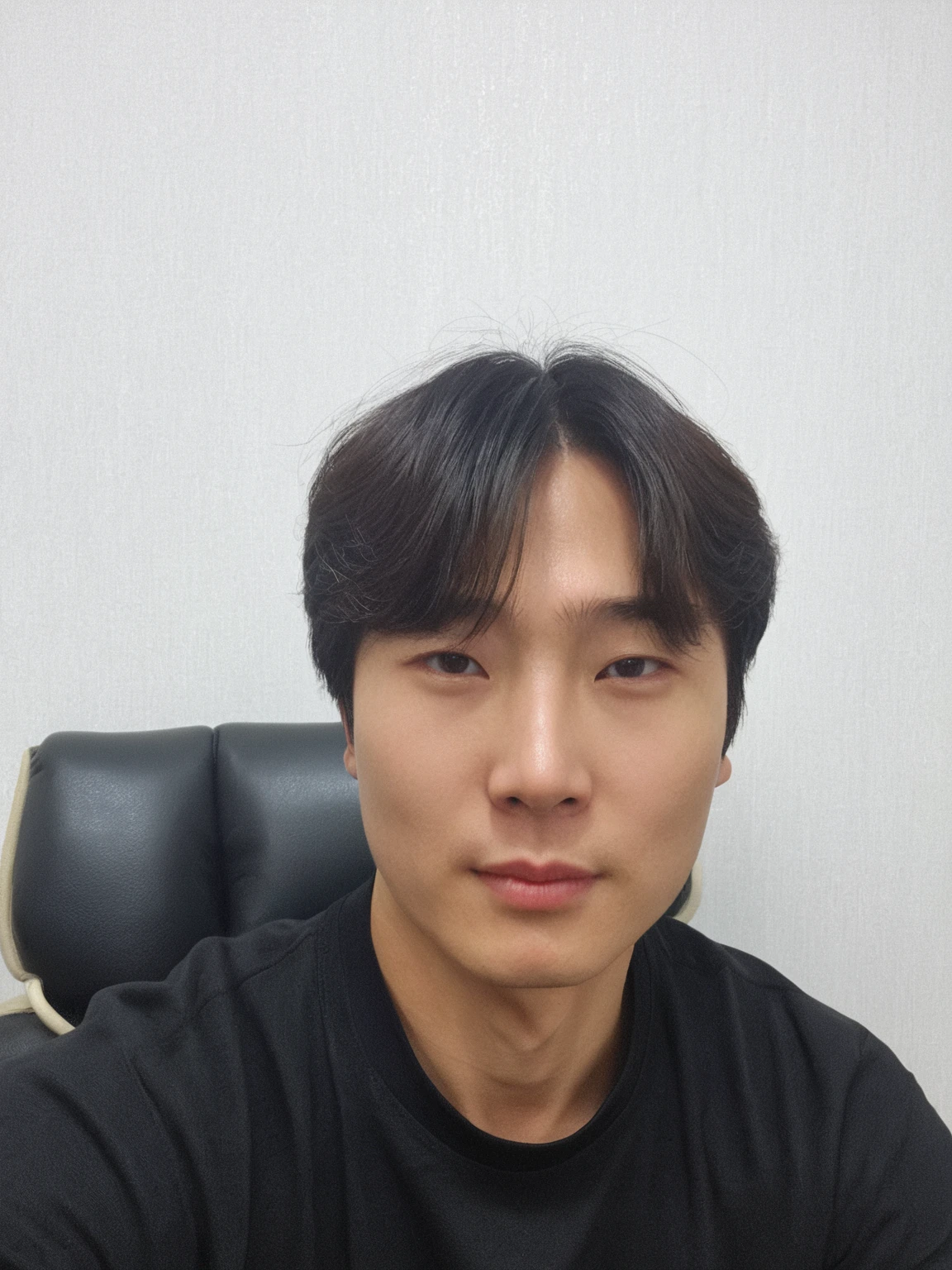 Best Quality, 8k, Masterpiece, (Portrait: 1.3), (photo realistic:1.4), (hyper realistic:1.4), Sharp Focus, looking at viewer, (smoother lighting:1.1), (increase cinematic lighting quality:0.9), realistic lighting, backlighting, light on face, ray trace, (brightening light:1.2), (Increase quality:1.4), sharp detail, (best quality real texture skin:1.4), finely detailed eyes, black_eyes, finely detailed face, 25 year old Korean woman