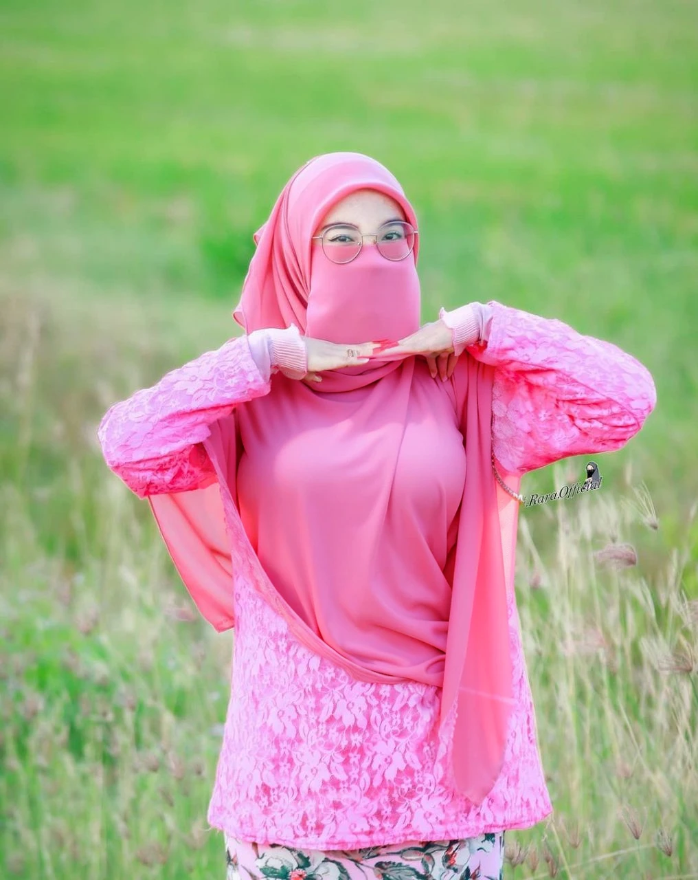 High resolution UHD, Improvement of quality, Soft lighting, Highly detailed, Very detailed on clothes, high quality clothes, Advanced Details, Sharp Focus, High resolution, Big Boobies, Big Breasts, Breasts Covered With Hijab and Dress, Real Clothes, Real Lighting, Same Clothes, Same Dress With Big Breasts, Big Boob Undershirt Covered, Malay Girl Wearing Niqab