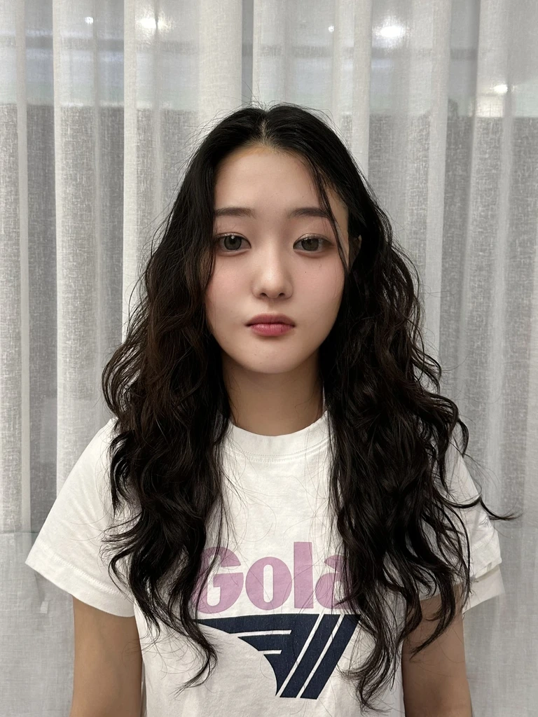 Best Quality, 8k, Masterpiece, (Portrait: 1.3), (photo realistic:1.4), (hyper realistic:1.4), Sharp Focus, looking at viewer, (smoother lighting:1.1), (increase cinematic lighting quality:0.9), realistic lighting, backlighting, light on face, ray trace, (brightening light:1.2), (Increase quality:1.4), sharp detail, (best quality real texture skin:1.4), finely detailed eyes, black_eyes, finely detailed face, 25 year old Korean woman, (white formal_shirt:1.4), (Create an image maintaining the original base model hairstyle:1.5)
