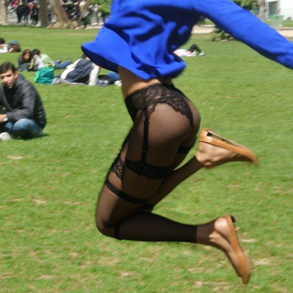 afro jumping, nude, stockings, lace garter, stilettos, photo