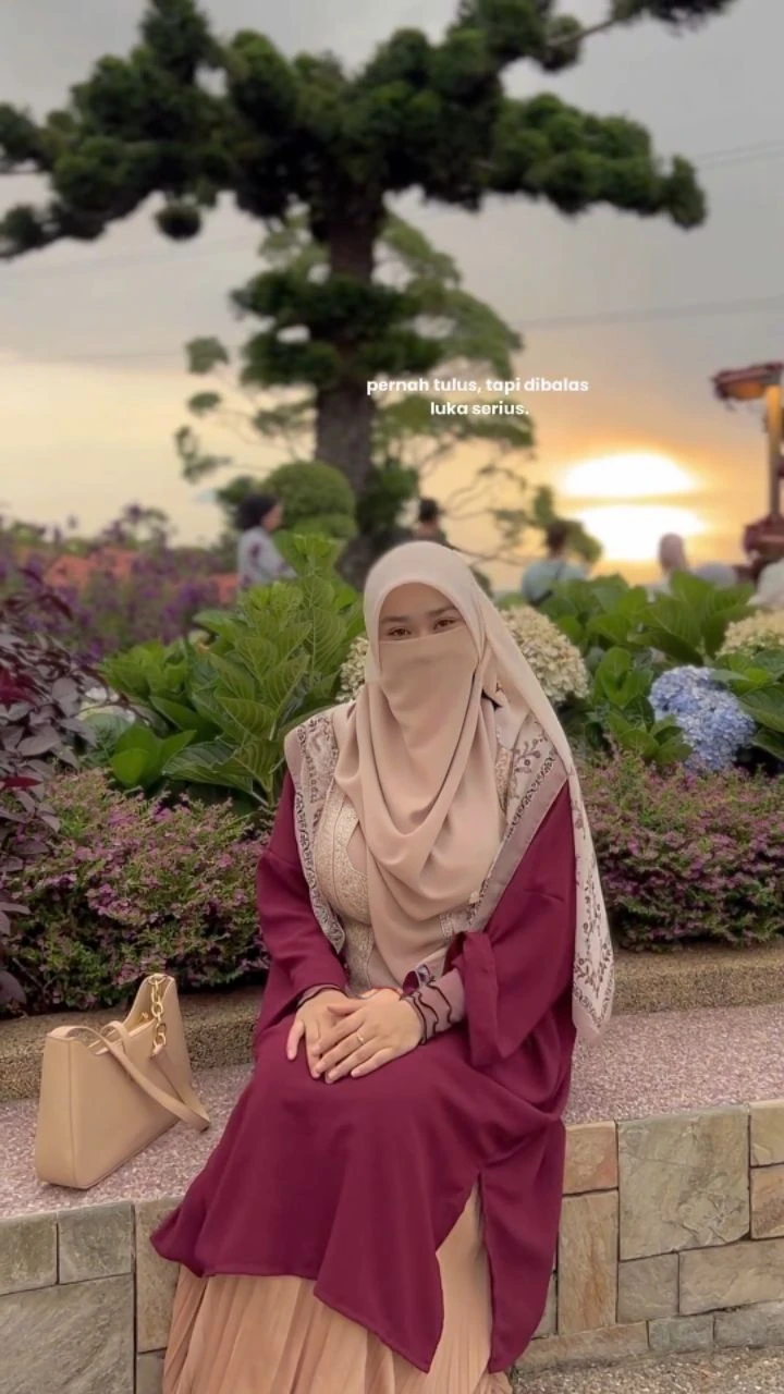 High resolution UHD, Improvement of quality, Soft lighting, Highly detailed, Very detailed on clothes, high quality clothes, Advanced Details, Sharp Focus, High resolution, Big Breasts, Breasts Covered With Hijab and Dress, Real clothes, Real Lighting, Same clothes, Same Clothes With Big Breasts, Big Boob Undershirt Covered, Biggest Under Niqab