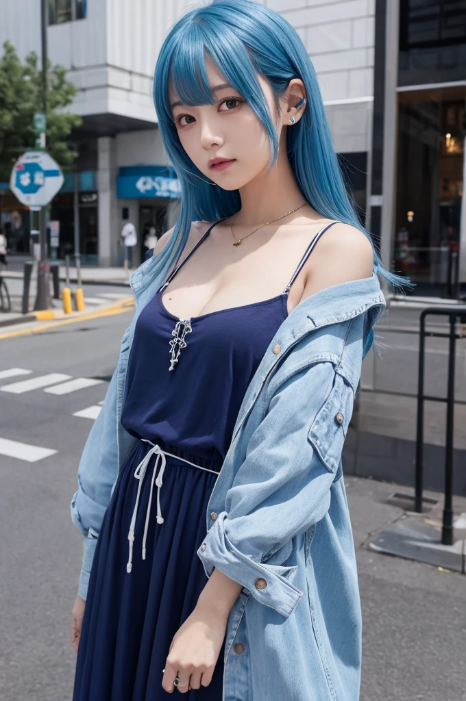 Blue hair、Scarlet clothes