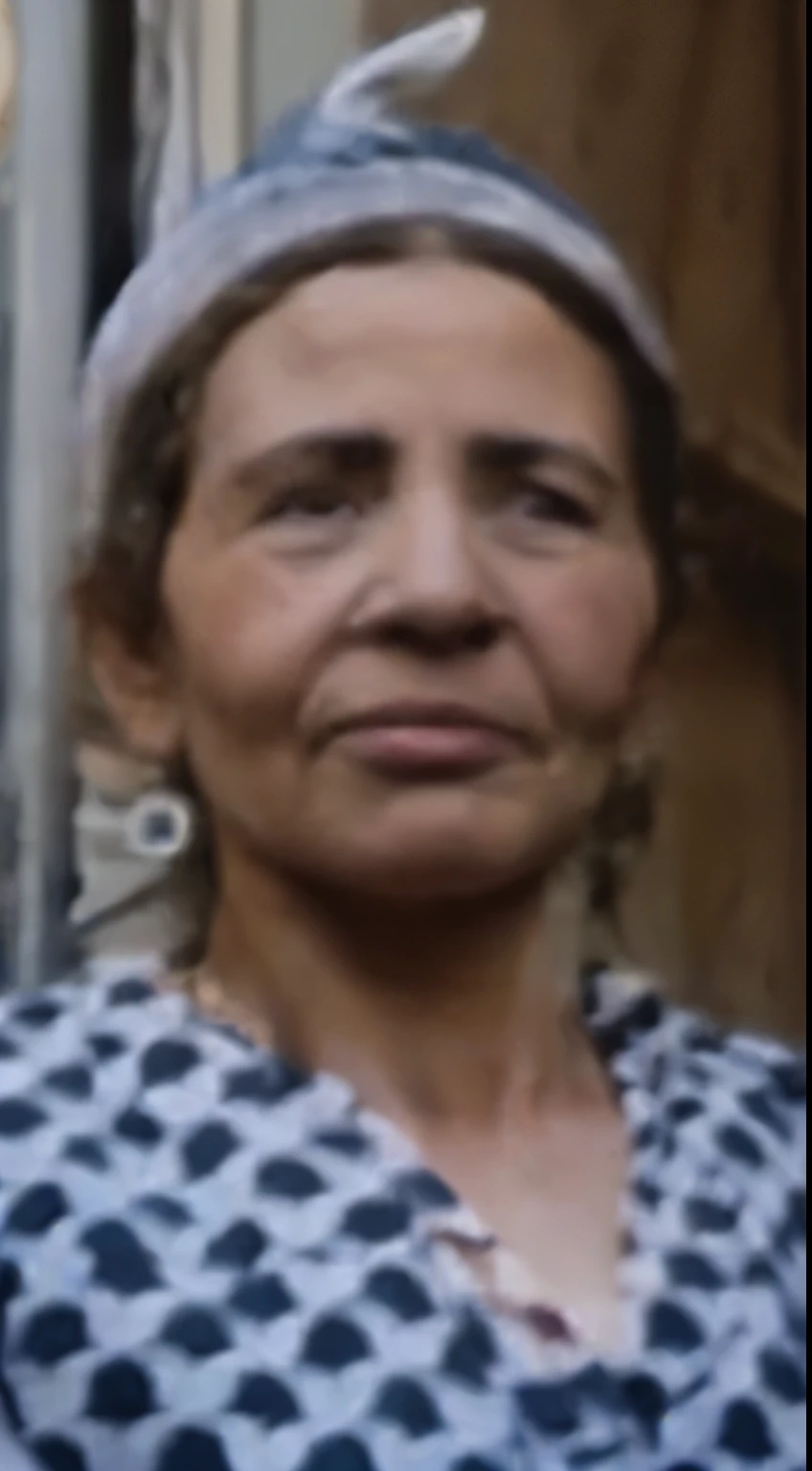 an old black and white Photo d'une femme with a hat on, Photo d'une femme, Maria Panfilova, 30-year-Vieille femme from cuba, gros plan portrait film encore, Magda Torres Gurza, tas de brosses, Magdalena plus souvent, mulâtre, portait image, Vieille femme