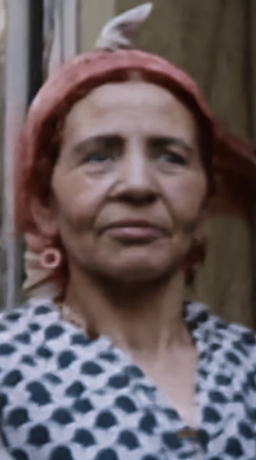 an old black and white Photo d&#39;une femme with a hat on, Photo d&#39;une femme, Maria Panfilova, 30-year-Vieille femme from cuba, gros plan portrait film encore, Magda Torres Gurza, tas de brosses, Magdalena plus souvent, mulâtre, portait image, Vieille femme