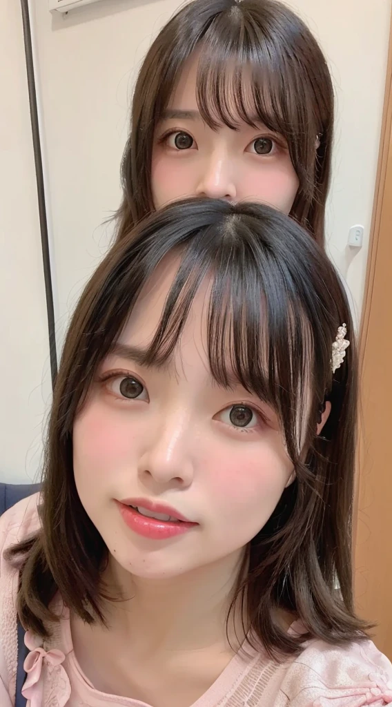 A young, chubby girl with droopy eyes and a heavy make-up is looking at the camera with a childlike smile.。Sweat。Dynamic Lighting,Highest quality,8K,masterpiece,Ultra-high resolution,Photorealistic,Ultra-Realistic Capture,Beautiful and detailed eyes。Born in 2006。