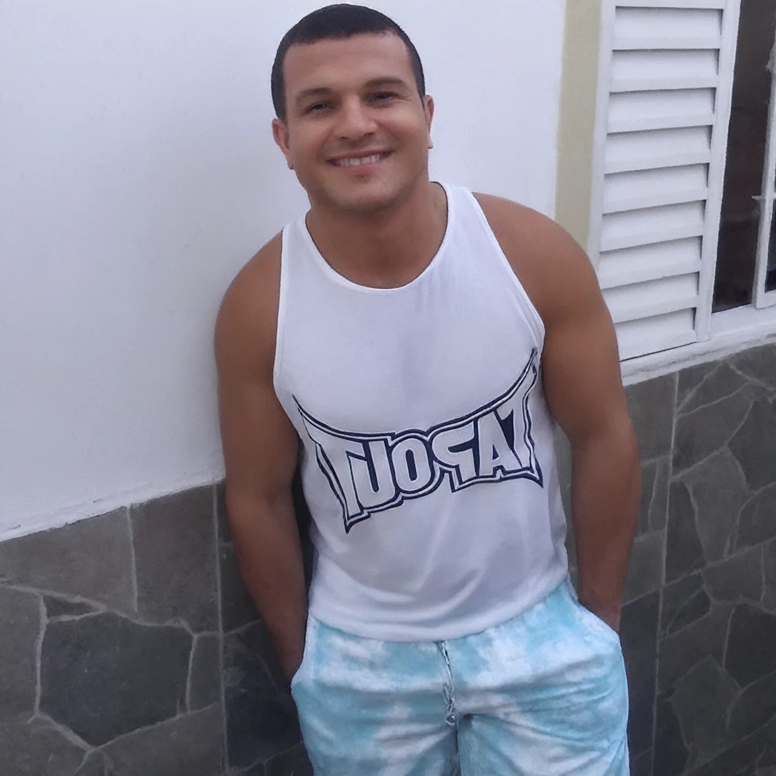 a close-up of a man, full face coverage, symmetrical face, ((do not alter the image)), realistic image, do not alter the image, dressed, (realistic photo:1.4), (hyper-realistic:1.4), (realistic : 1.3), (softer lighting: 1.05), (increase cinematic lighting quality: 0.9), 32K, realistic lighting, backlight, face light, ray trace, (bright light: 1.2), (increase quality: 1.4), (best quality real texture skin: 1.4), finely detailed eyes, finely detailed face, fine quality eyes, (increase skin texture beauty: 1.1