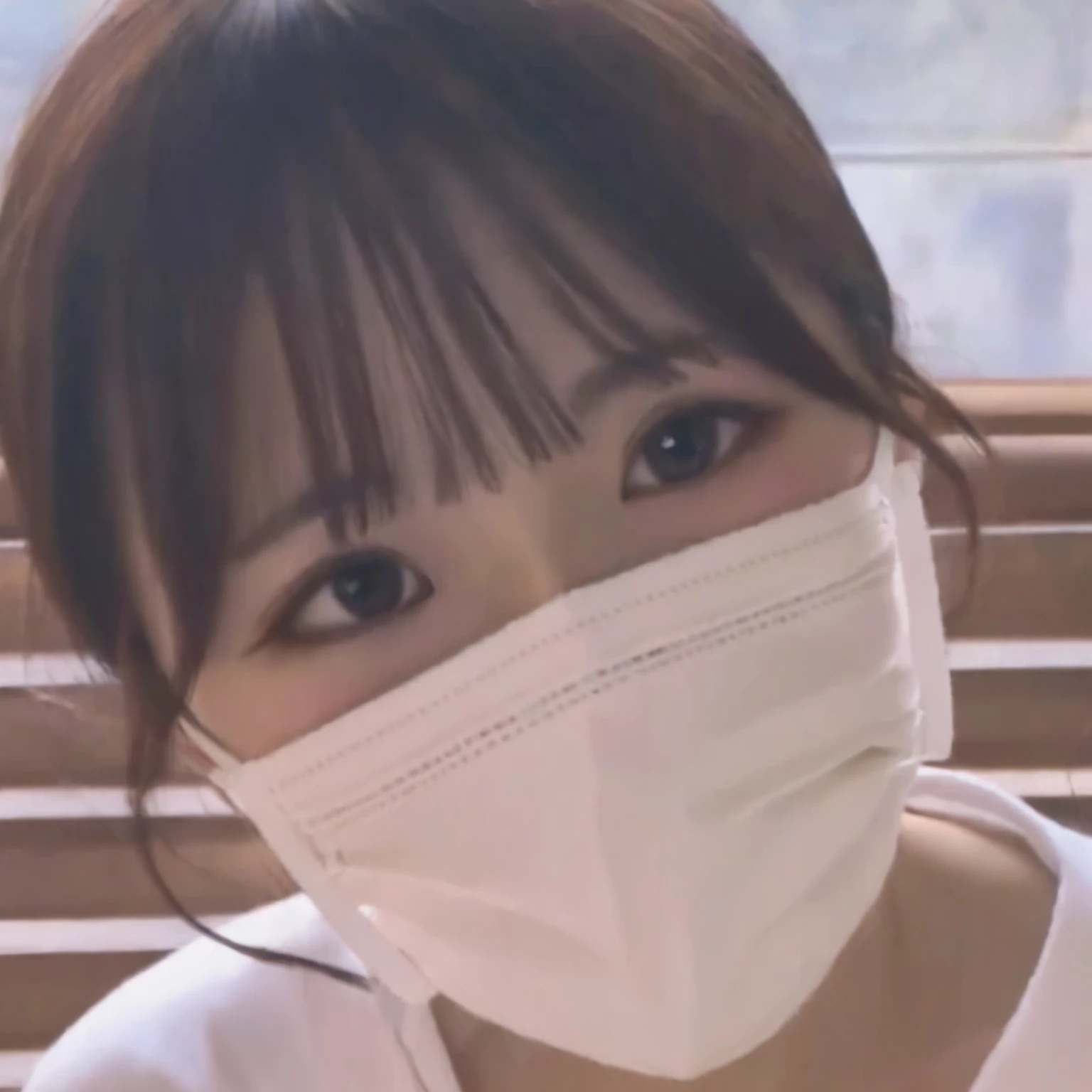 窓の前でWear a maskした女性のクローズアップ, Chiho, Yoshitomo Nara, A surgical mask to cover the mouth, Sui Ishida, Wear a mask, sakimi chan, sakimichan, The mask covers her entire face., close up Another Iwakura, A clear and pretty face, Another Iwakura、Beautiful boobs、Big nipples、