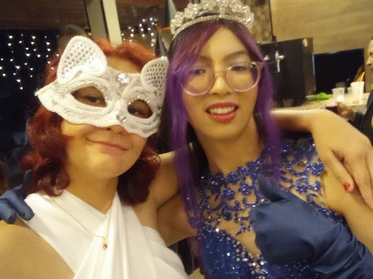 Make a simple Chinese , with long straight hair, black and with 2 PURPLE LIGHTS ON THE FRONT, and she with round glasses. ALL INSPIRED BY THE GIRL ON HT IN THE PICTURE. DO NOT MAKE THE PICTURE ON TOP OF THE PHOTO.