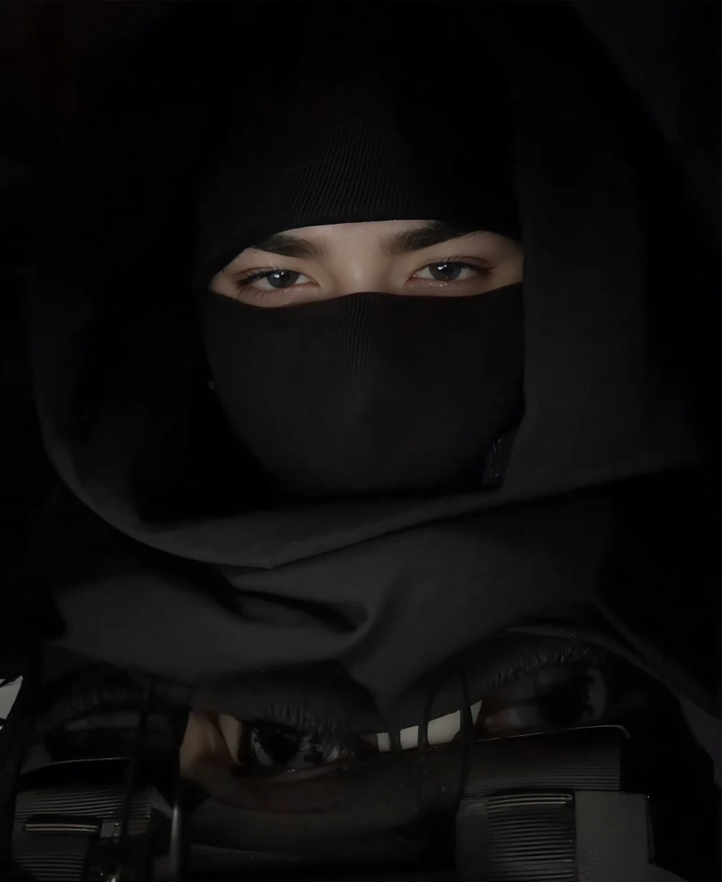 Man eyes angry