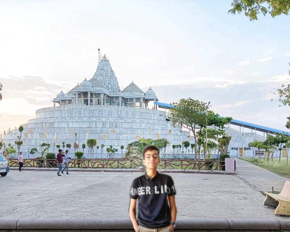 Complete the photo