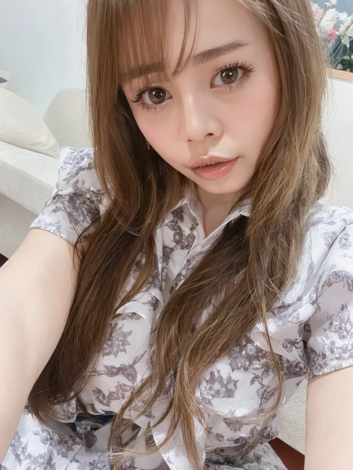 there is a woman that is sitting down with a cell phone, Larisa Manobal, 奈良美智, Belle Delphine, sakimichan, 8K selfie photo, ulzzangs, chiho, Lalisa Manoban in blackpink, sakimichan, brown hair and bangs, Ayami Kojima Amano