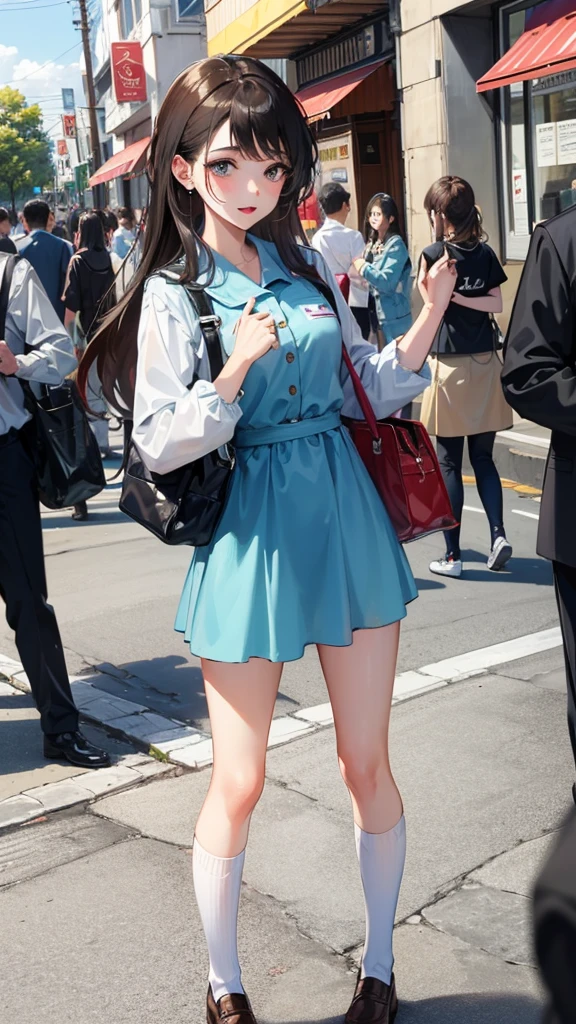 A high school girl shows off her pussy to passersby。She&#39;s big too、A used condom is on his belt