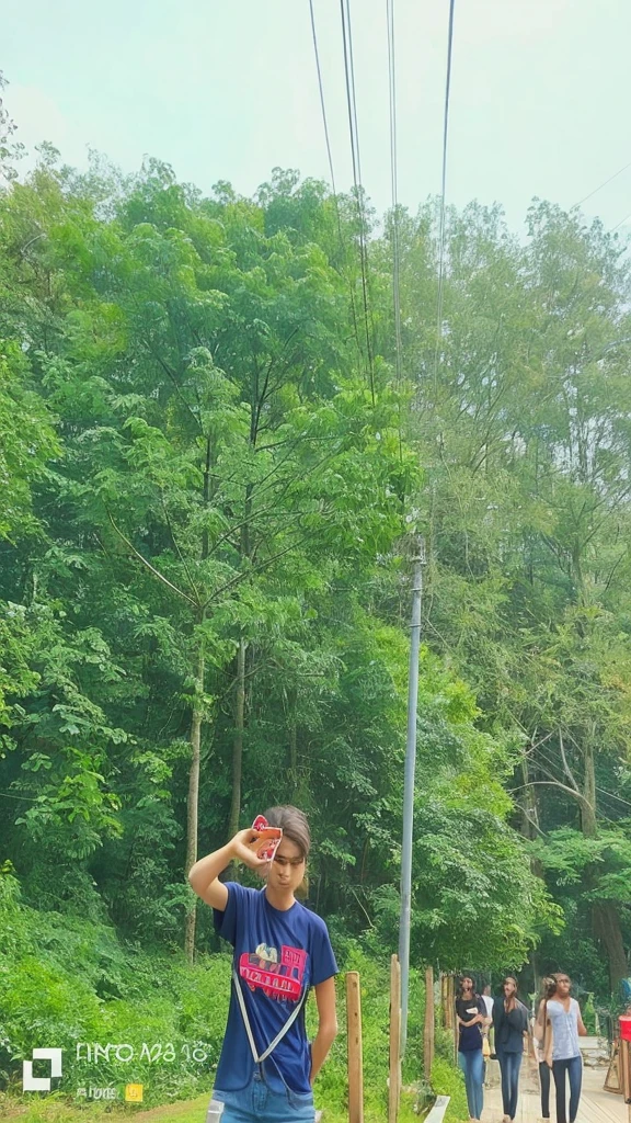 (realisitic、hight resolution:1.3)、1 girl with a perfect figure、Super thin face and eyes、shorth hair、Tank Tops:1 in random color.2、Short jeans、in a cafe、coffee on table、Colossal tits、Exposed cleavage