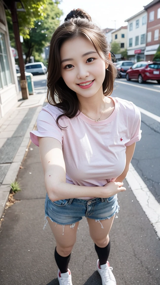 ((逼真的light, best quality, 8K, masterpiece: 1.3)), Clear focus: 1.2, 1 girl, Perfect body的美女: 1.4, Slim abdominal muscles: 1.1, ((Layered Hairstyle)), (Pink T-shirt: 1.1), (outdoor: 1.1), Ultra-thin face, Beautiful eyes, Double eyelids, Smile, Looking at the camera, Selfie,Full body posture, Solitary, Perfect body, Become a, 36 inches in the chest,(a charming smile:1), (sexy pose)，26 years old, light,White shoes