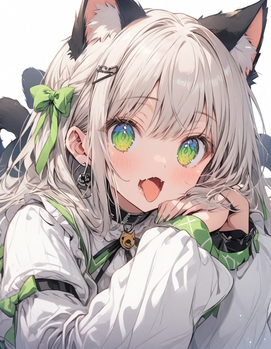 white_hair cute_girl cat ears　Cat mouth　green_eye　Moe sleeves
