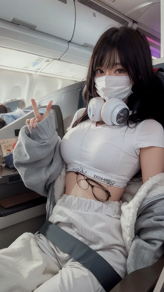 looking at the camera、Long Hair、In-flight、Casual attire、Show off your cleavage