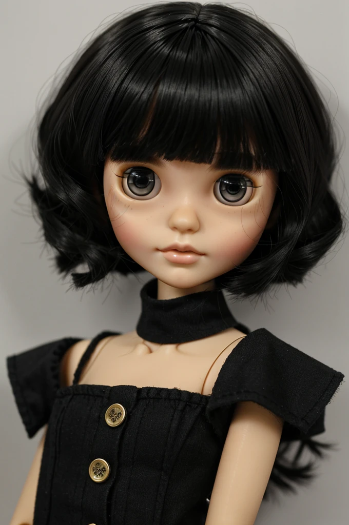 Blythe doll with short shoulder length hair, negro, wavy, with fringe, black eyes and a mole on the left side of the lip