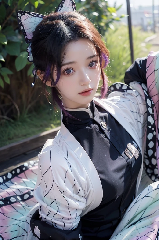 Ultra-realistic 8K CG,masterpiece,((Highly detailed background,Delicate pattern,Intricate details)),The best quality at its best,とてもとてもとても詳細なface,非常に詳細な目とface,Very fine grain,kochou shinobu,Multicolored Hair,No bangs,Hair Intake,Purple eyes,amount,Black Shirt,Black pantsuit,Haori,butterfly,button,band,(熱band庭園:1.2),Purple Flower,tchibi,mostly cloudy null,Light of the sun,Tyndall effect,Slope_null,face,beautiful null,Sabre on waist,Seductive posture,(Large Breasts),(Cleavage),(Off-the-shoulder outfit:1.3)