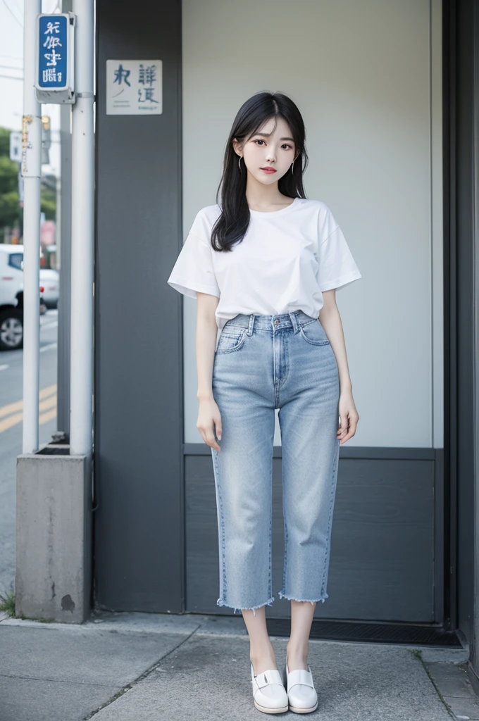 Beauty、Height 172 cm、Weight 50kg、cute、reality、good body shape、Usually exercise、Not revealingly dressed、Wear flat shoes、White T-shirt、fitted blue jeans、People from Taipei, Taiwan、Pure and elegant without being coquettish、White Moonlight。Pictures that can be used as photo stickers