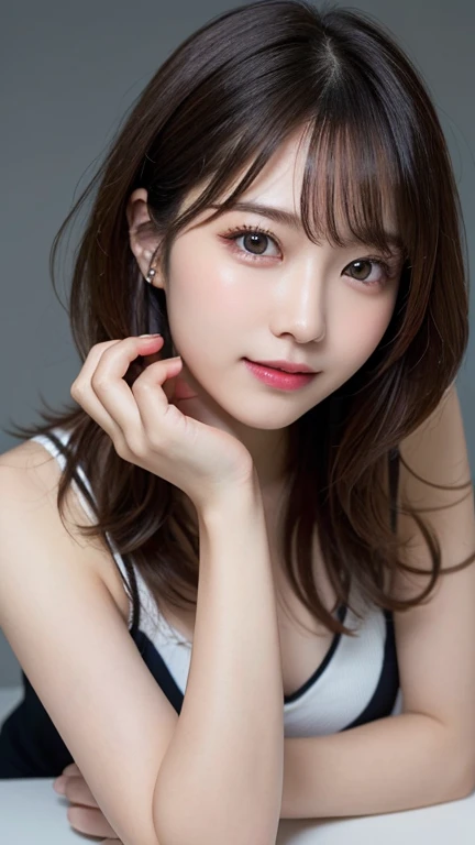finely, High resolution, high quality、完璧なダイナミックな構shape, Beautiful and beautiful eyes, Medium Hair, Small breasts、Natural color lip,Kamimehibuya、20-year-old girl、1 person、Transparent muscle、Shiny Hair、Tabletop, 最high quality, shape, Very detailed, finely, High resolution, 8K、The correct state of the human body、Cute pose,short hair,Beautiful feet,Perfect beautiful face,KPOP idol faces,smile,、Use cool and dark colors、Use eye-catching accent colors。