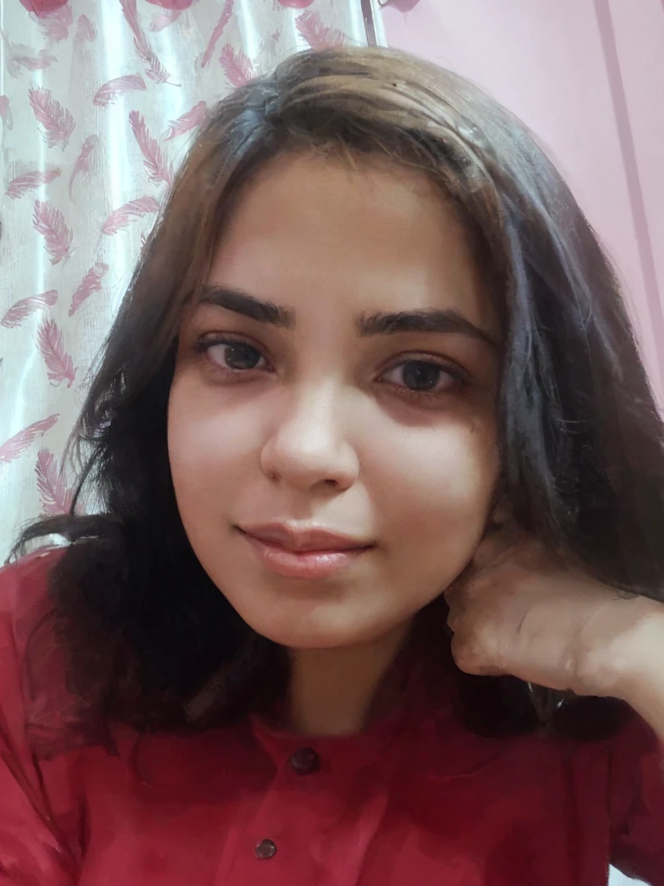 Pretty, indoor, brunette, button nose, arched eyebrows, sharp jawline, high cheekbone, chubby