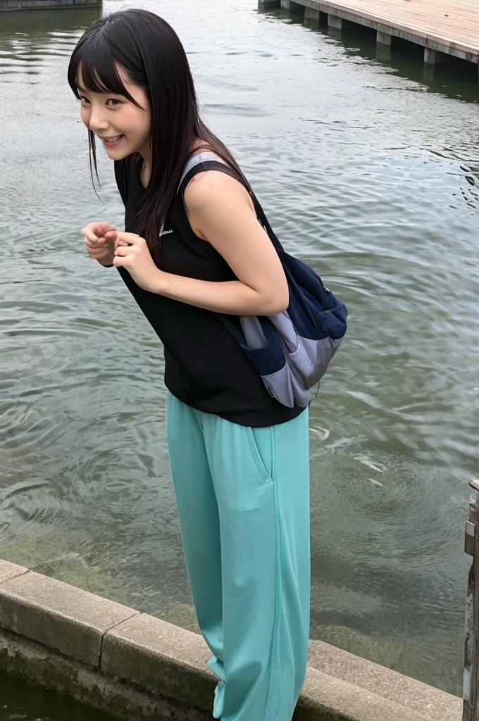Japanese　cute　My pants are wet