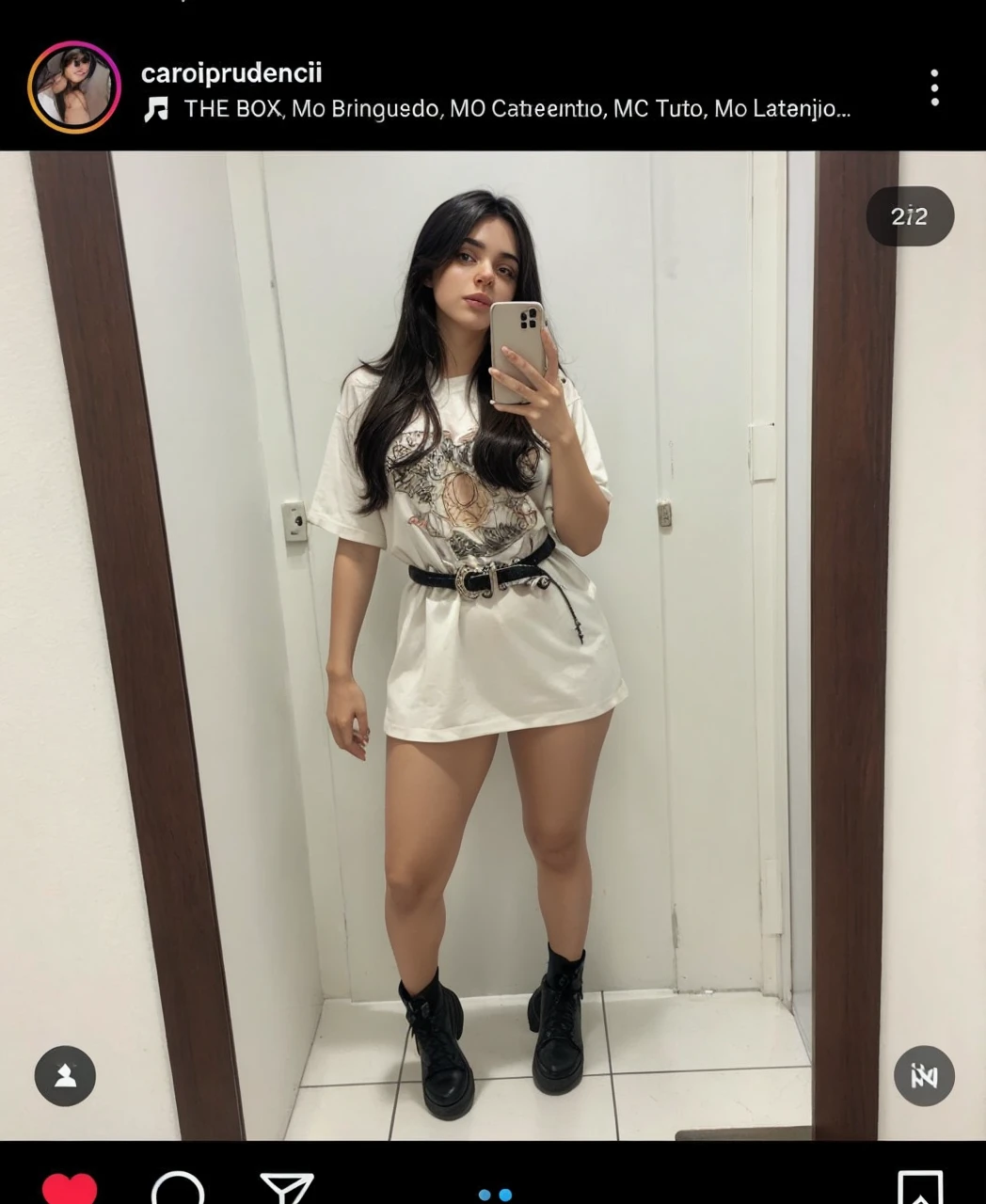 Create the influencer Catarina Paulino completely naked