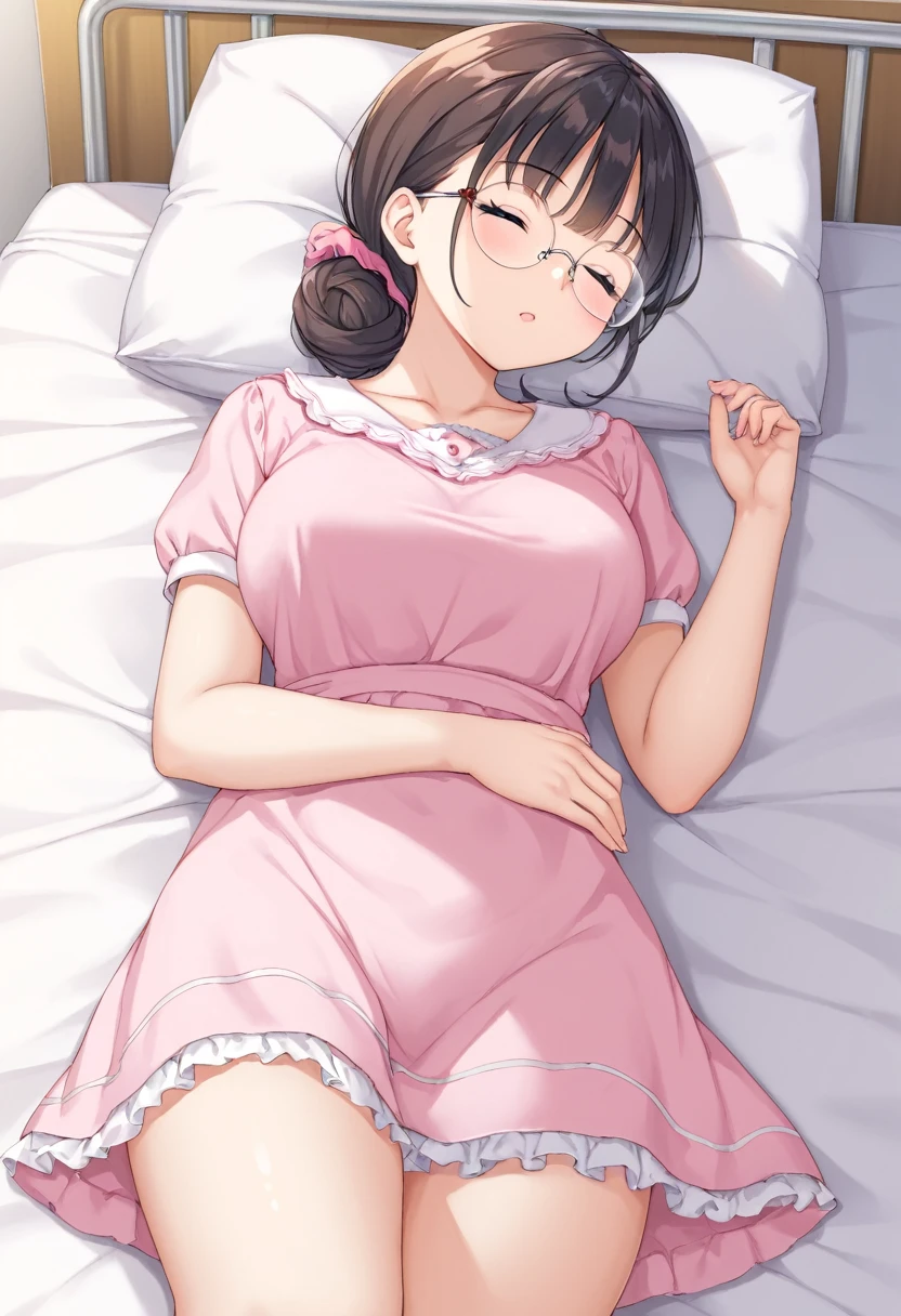 girl（Round Glasses、low length、Patient gown（Pink））Hospital bed（Sleeping on your back）