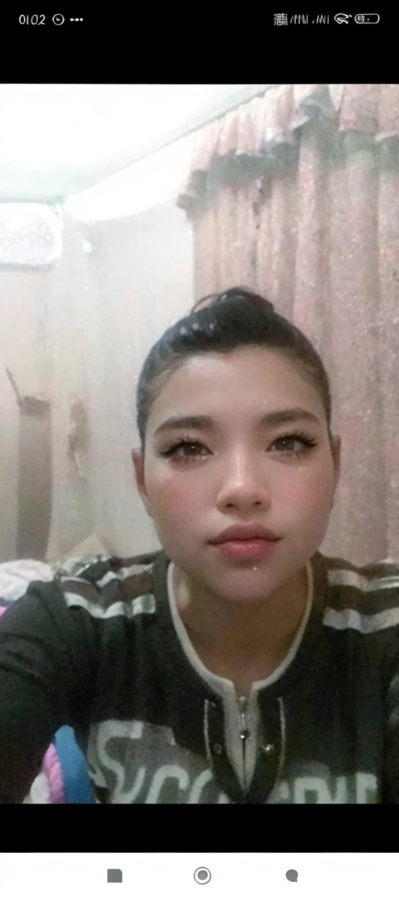 (8k, RAW photo, photorealistic:1.25) ,( lipgloss, eyelashes, gloss-face, glossy skin, best quality, ultra highres, depth of field, chromatic aberration, caustics, Broad lighting, natural shading,) looking at viewer with a serene and goddess-like happiness,